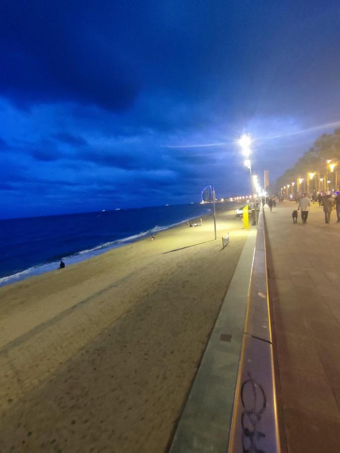 Nice Flat Within Walking Range To The Beach Apartman Barcelona Kültér fotó